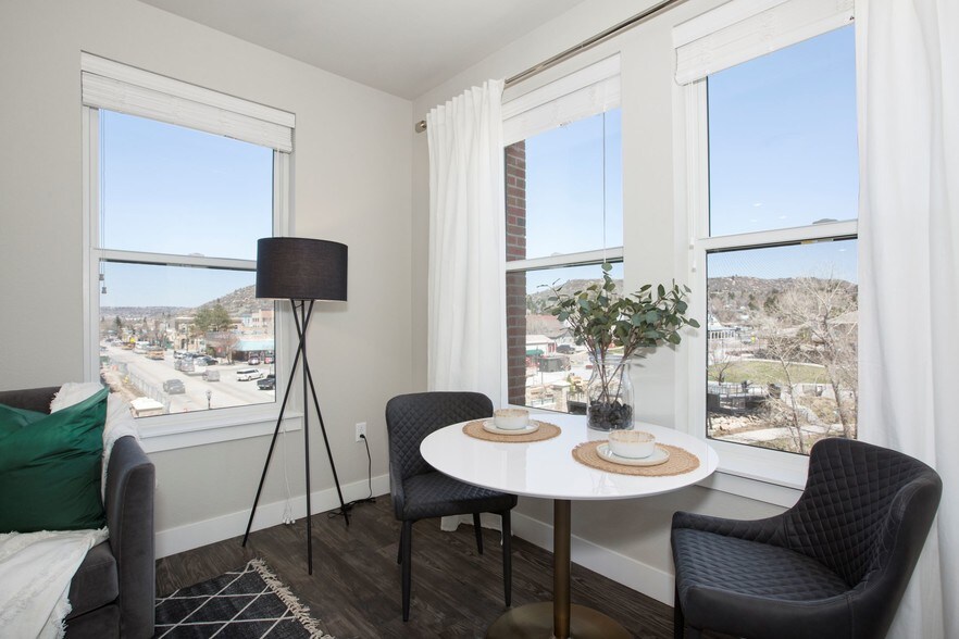 More Photos Of 115 wilcox St, Castle Rock Apartments For Lease