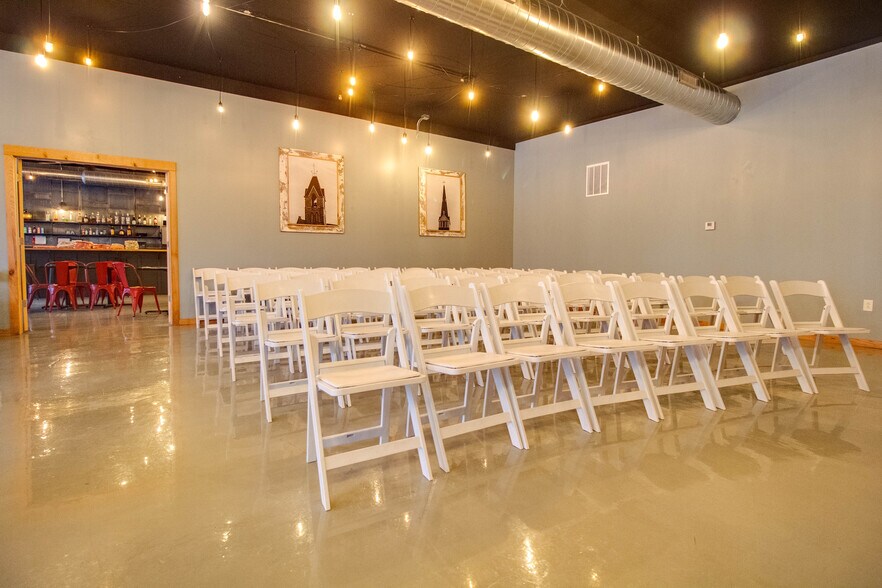 More Photos Of 309 N State St, Jerseyville Freestanding For Lease