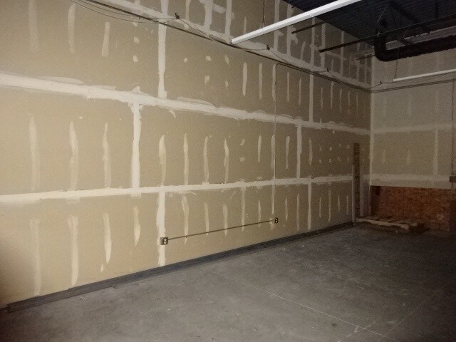 More Photos Of 1100-1200 Meridian Dr, Plover General Retail For Lease