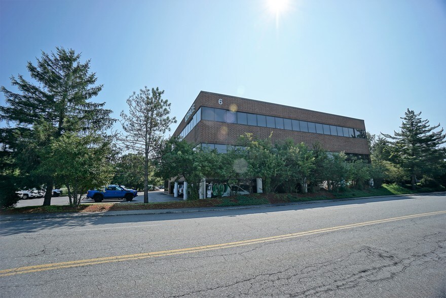More Photos Of 6 Trafalgar Sq, Nashua Office For Lease