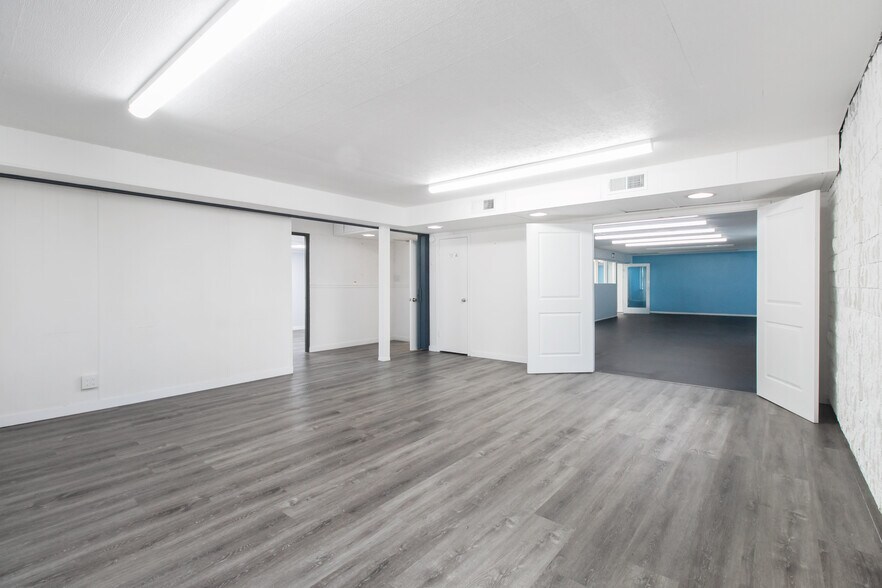 More Photos Of 1021 E Walnut St, Pasadena Medical For Lease