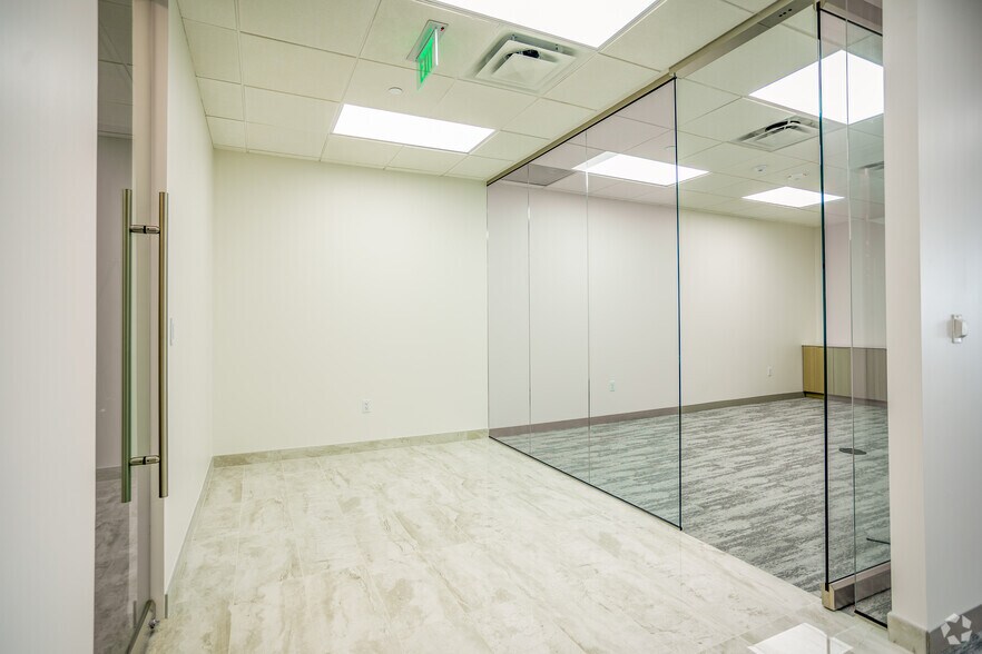More Photos Of 12400 Coit Rd, Dallas Office For Lease
