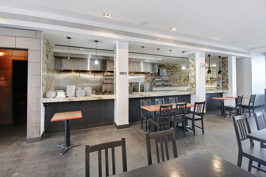 More Photos Of 1542 Washington Ave, Miami Beach Restaurant For Sale