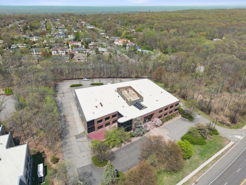 More Photos Of 1000 Sylvan Ave, Englewood Cliffs Office For Sale