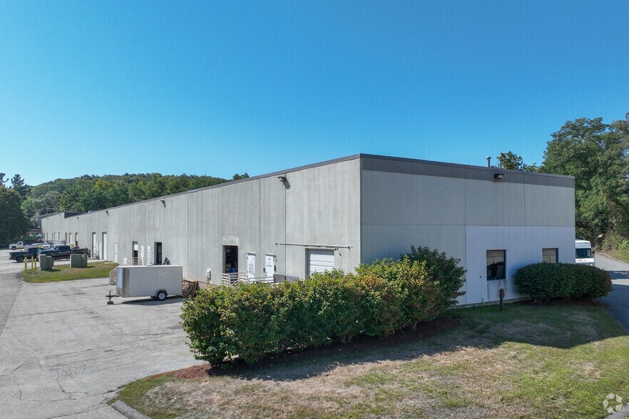 More Photos Of 65 Avco Rd, Haverhill Warehouse For Lease