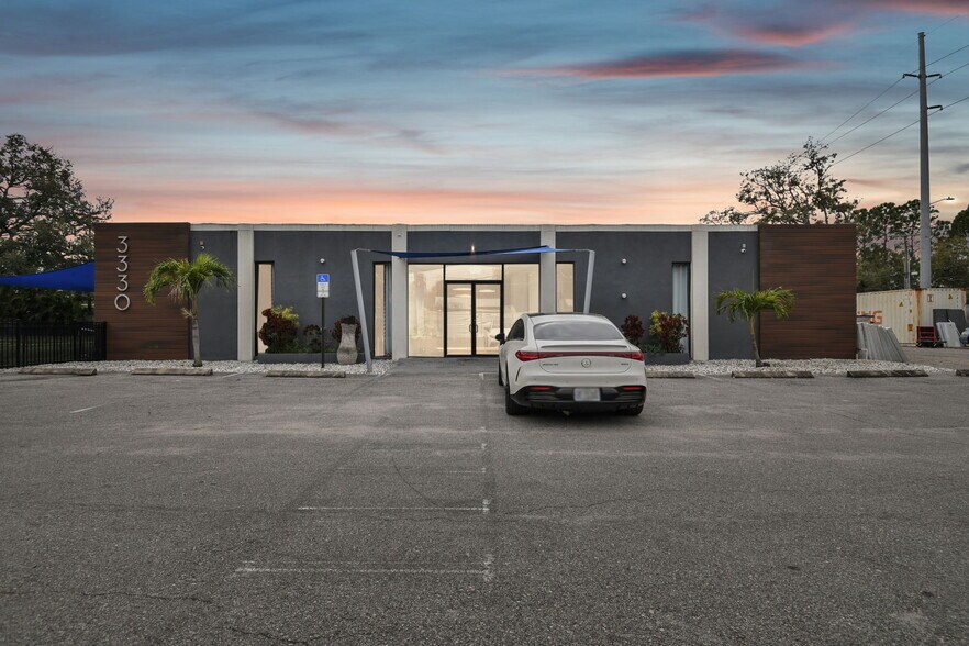 More Photos Of 3330 W Cypress St, Tampa Office For Sale