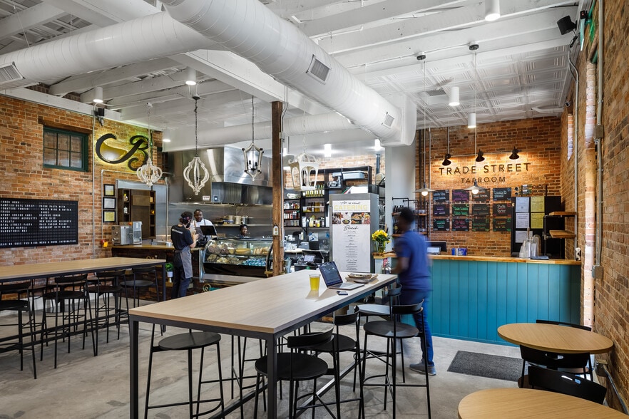 More Photos Of 215 Trade St, Greer Storefront Retail Office For Lease