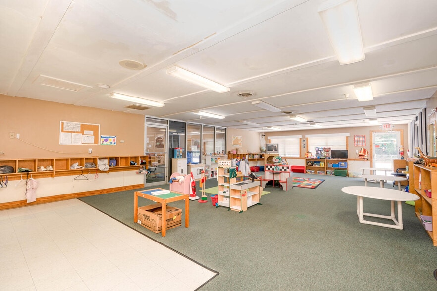 More Photos Of 2081 Mesa Valley Way, Austell Specialty For Sale