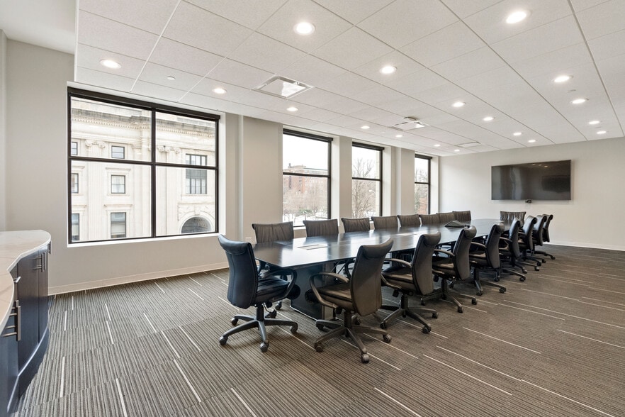 More Photos Of 241 N Pennsylvania St, Indianapolis Loft Creative Space For Sale