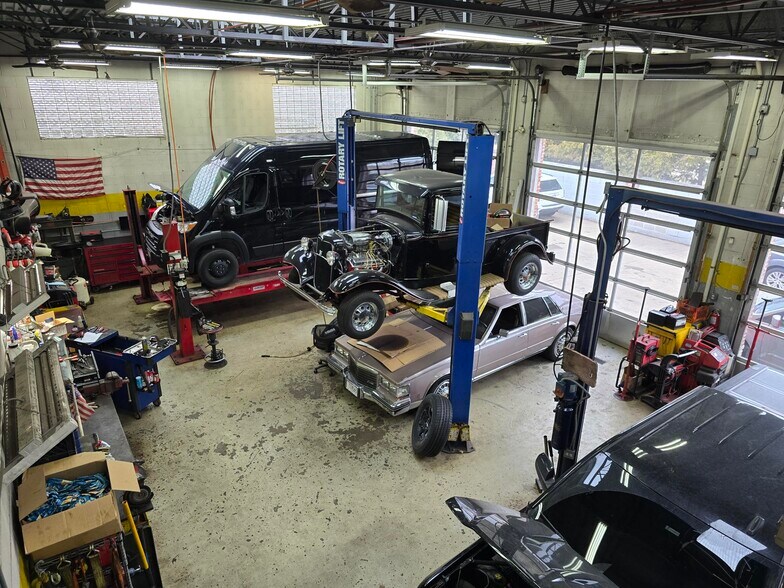 More Photos Of 3212 Harlem Ave, Riverside Auto Repair For Sale