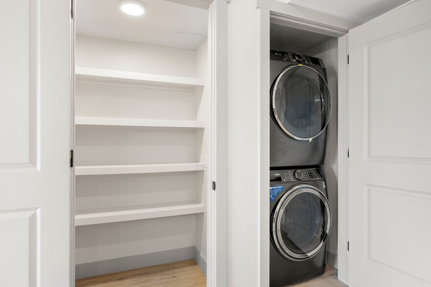 More Photos Of 45 E 150 S, Garden City Apartments For Sale
