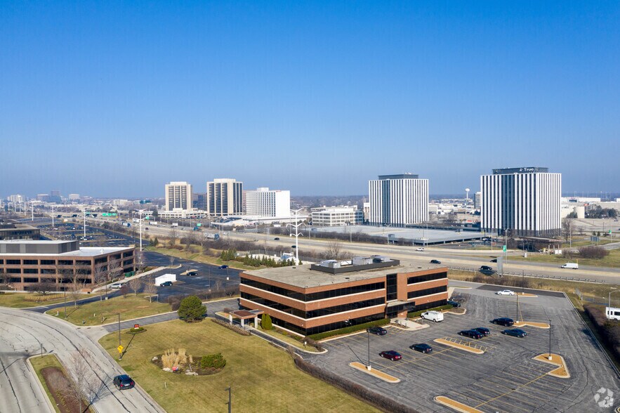 More Photos Of 1110 Jorie Blvd, Oak Brook Office For Lease