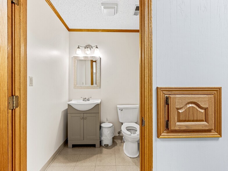 More Photos Of 2159 Hendersonville Rd, Arden Medical For Lease