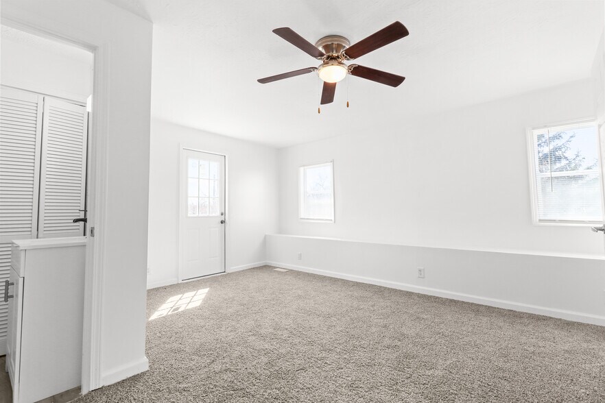 More Photos Of 1630 N Granville Ave, Muncie General Retail For Sale