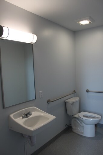 More Photos Of 555 Pleasant St, New Bedford Office For Sale