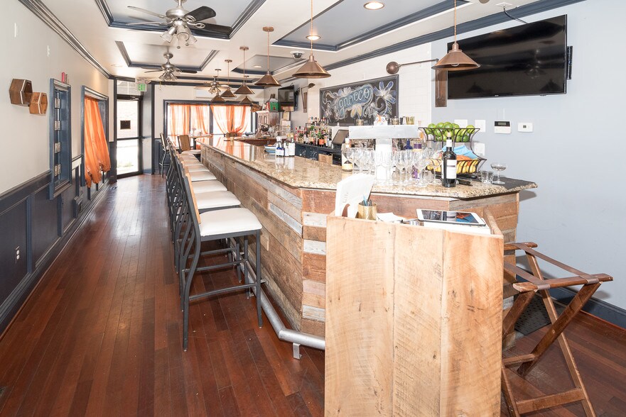 More Photos Of 3734 Fleet St, Baltimore Bar For Sale