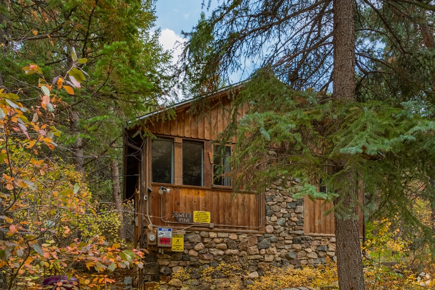 More Photos Of 3303 Chicago Creek Rd, Idaho Springs Hotel For Sale