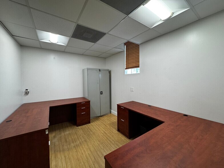 More Photos Of 6151 Pembroke Rd, Hollywood Freestanding For Lease