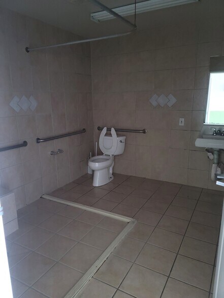 More Photos Of 2383 Lomita Blvd, Lomita Storefront For Lease