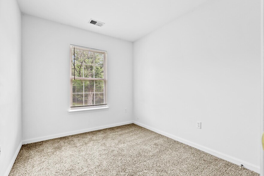 More Photos Of 437-445 Kenneth Sq, Baltimore Multifamily For Sale