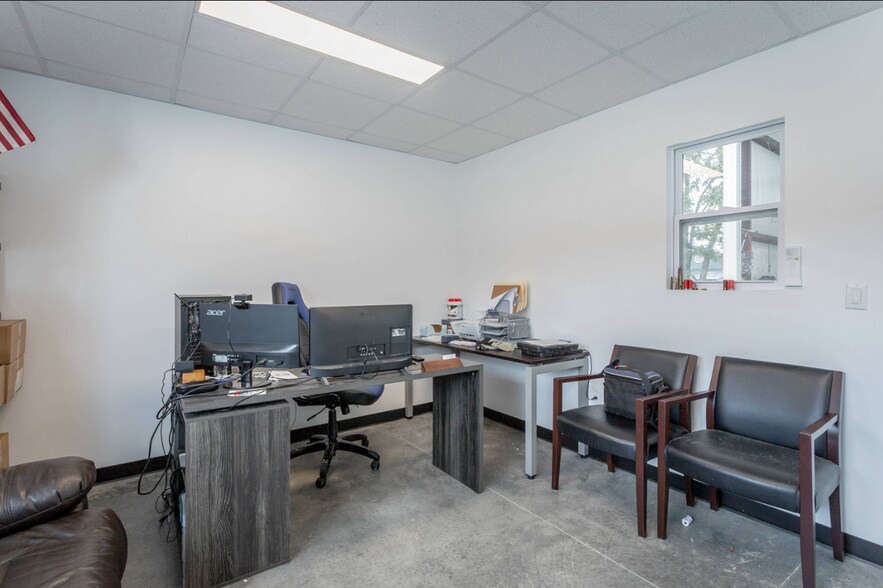 More Photos Of 1409 E 51st St, Chattanooga Warehouse For Lease