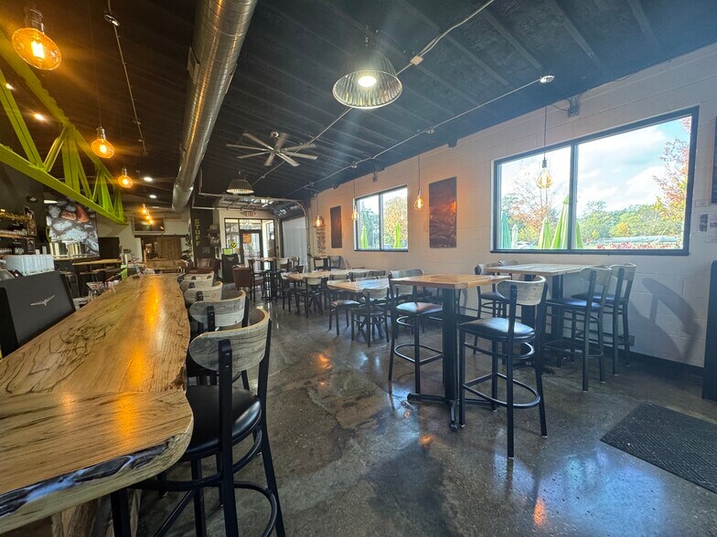 More Photos Of 8080 Grand St, Dexter Auto Repair For Sale