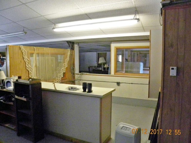 More Photos Of 303 Willoughby Ave, Orleans Freestanding For Sale