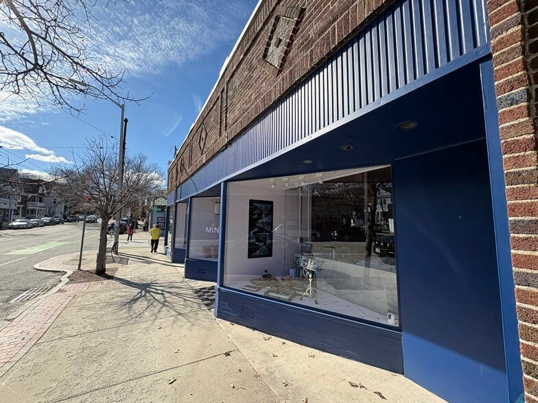 More Photos Of 361 Huron Ave, Cambridge Storefront For Lease