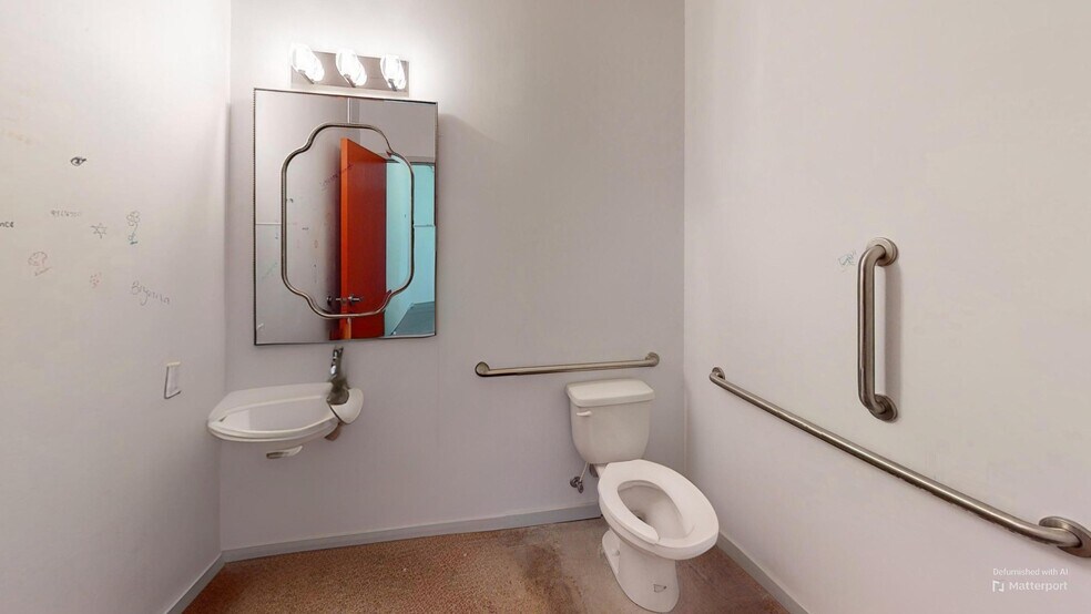 More Photos Of 201 W Morehead St, Charlotte Office For Lease