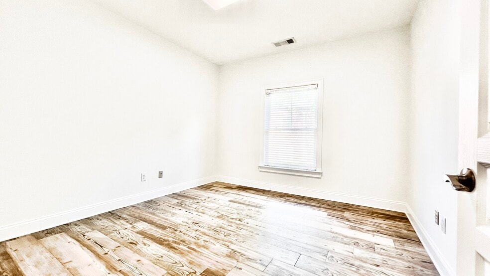 More Photos Of 4080 McGinnis Ferry Rd, Alpharetta Office For Sale