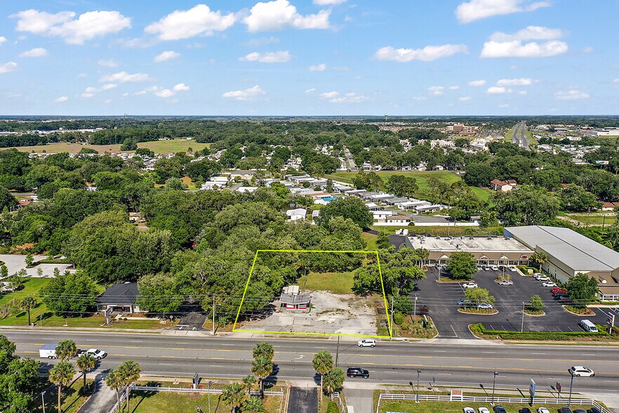 Primary Photo Of 830 S Main St, Wildwood Auto Dealership For Sale