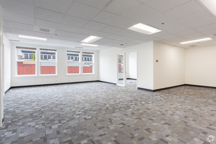 More Photos Of 950 Pacific Ave, Tacoma Office For Sale