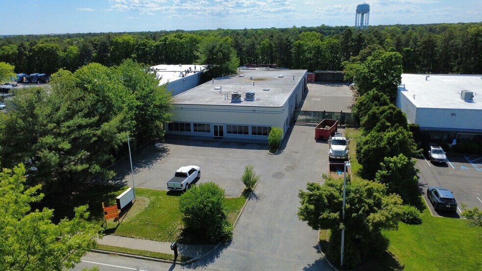 Primary Photo Of 28 Old Dock Rd, Yaphank Warehouse For Sale