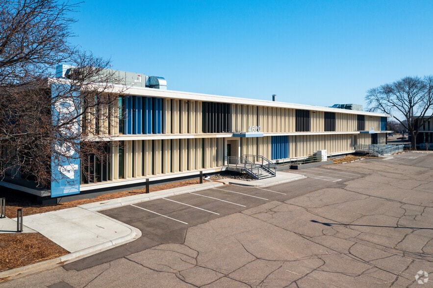 More Photos Of 4600 W 77th St, Edina Unknown For Lease