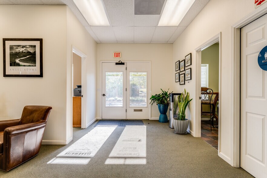 More Photos Of 7090 Atascadero Ave, Atascadero Medical For Sale
