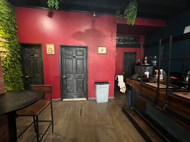 More Photos Of 447-465 Atlantic Ave, East Rockaway Storefront For Lease