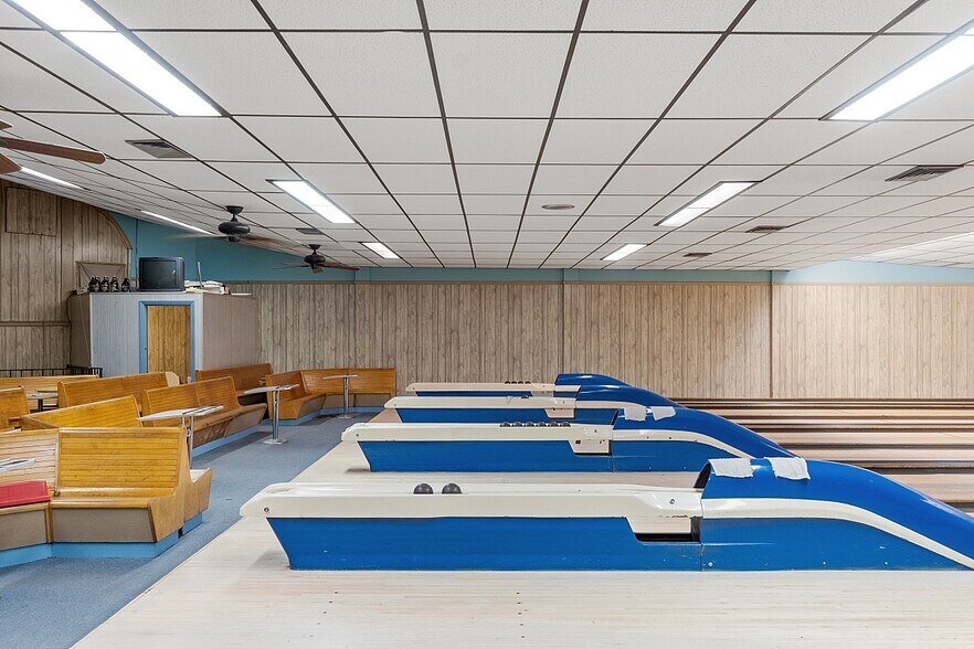 More Photos Of 78 Daniels St, Fitchburg Bowling Alley For Sale