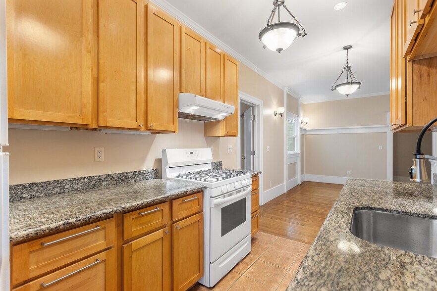 More Photos Of 123-133 Echo Ave, Oakland Apartments For Sale