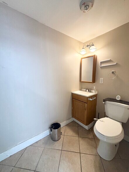 More Photos Of 84 Eastern Ave, Malden Storefront Retail Office For Lease