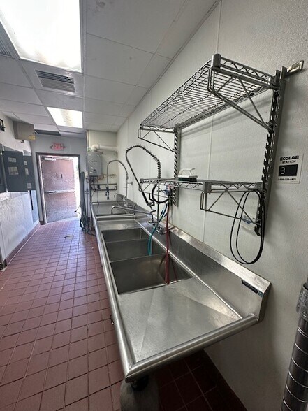 More Photos Of 6105 Ringgold Rd, Chattanooga Fast Food For Sale