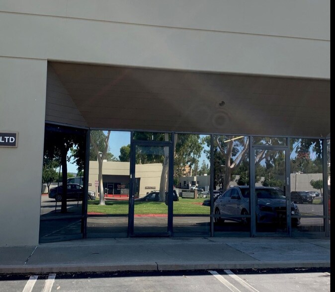 More Photos Of 23461 Ridge Route Dr, Laguna Hills Unknown For Lease