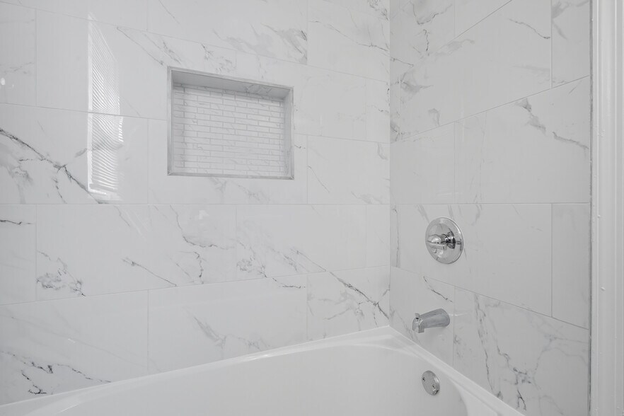 More Photos Of 3919 R St SE, Washington Apartments For Sale