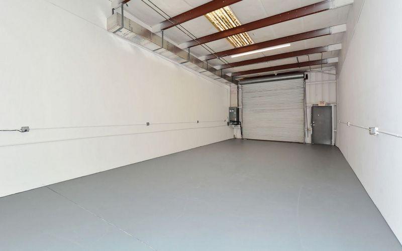 More Photos Of 4515-4521 Northgate Ct, Sarasota Warehouse For Sale