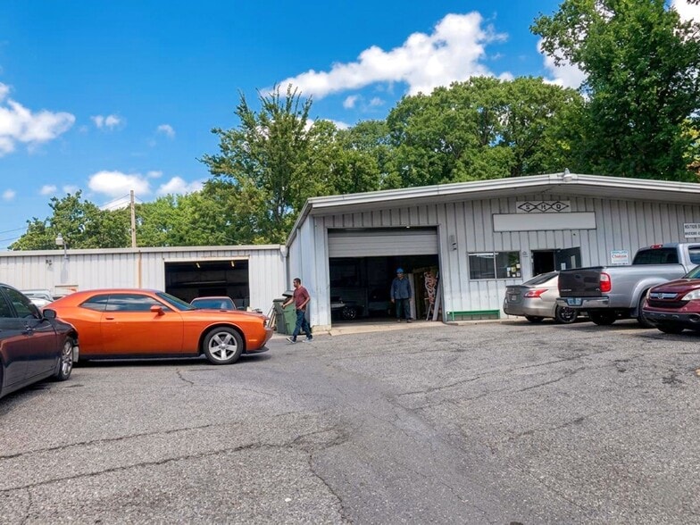 Primary Photo Of 2714 Southern Ave, Memphis General Retail For Lease