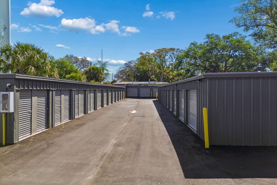 More Photos Of 1453 S Martin Luther King Jr Ave, Clearwater Warehouse For Sale