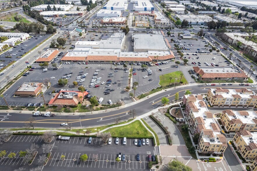 More Photos Of 39945 Balentine Dr, Newark Unknown For Lease