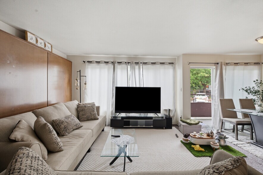 More Photos Of 4803 S Henderson St, Seattle Apartments For Sale