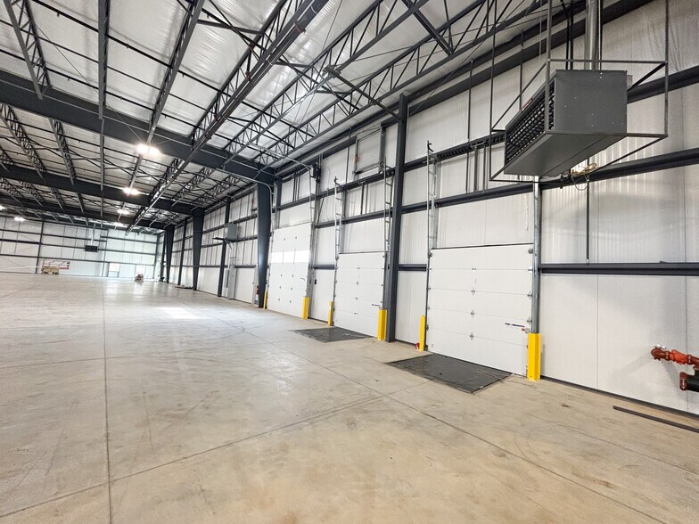 More Photos Of 3135 Hankins Rd, Republic Warehouse For Lease