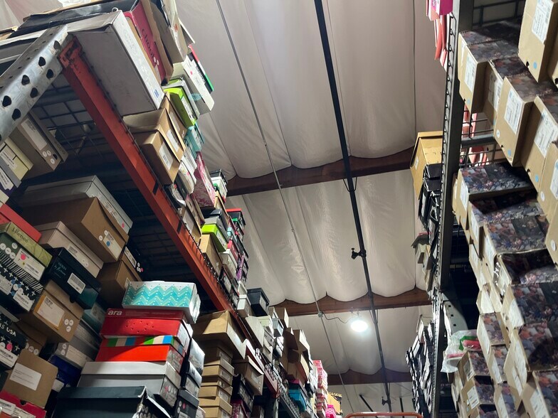 More Photos Of 122 W Pomona Ave, Monrovia Warehouse For Lease