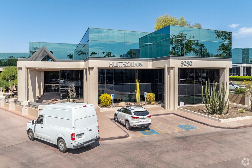 Primary Photo Of 5050 N 40th St, Phoenix Office For Lease